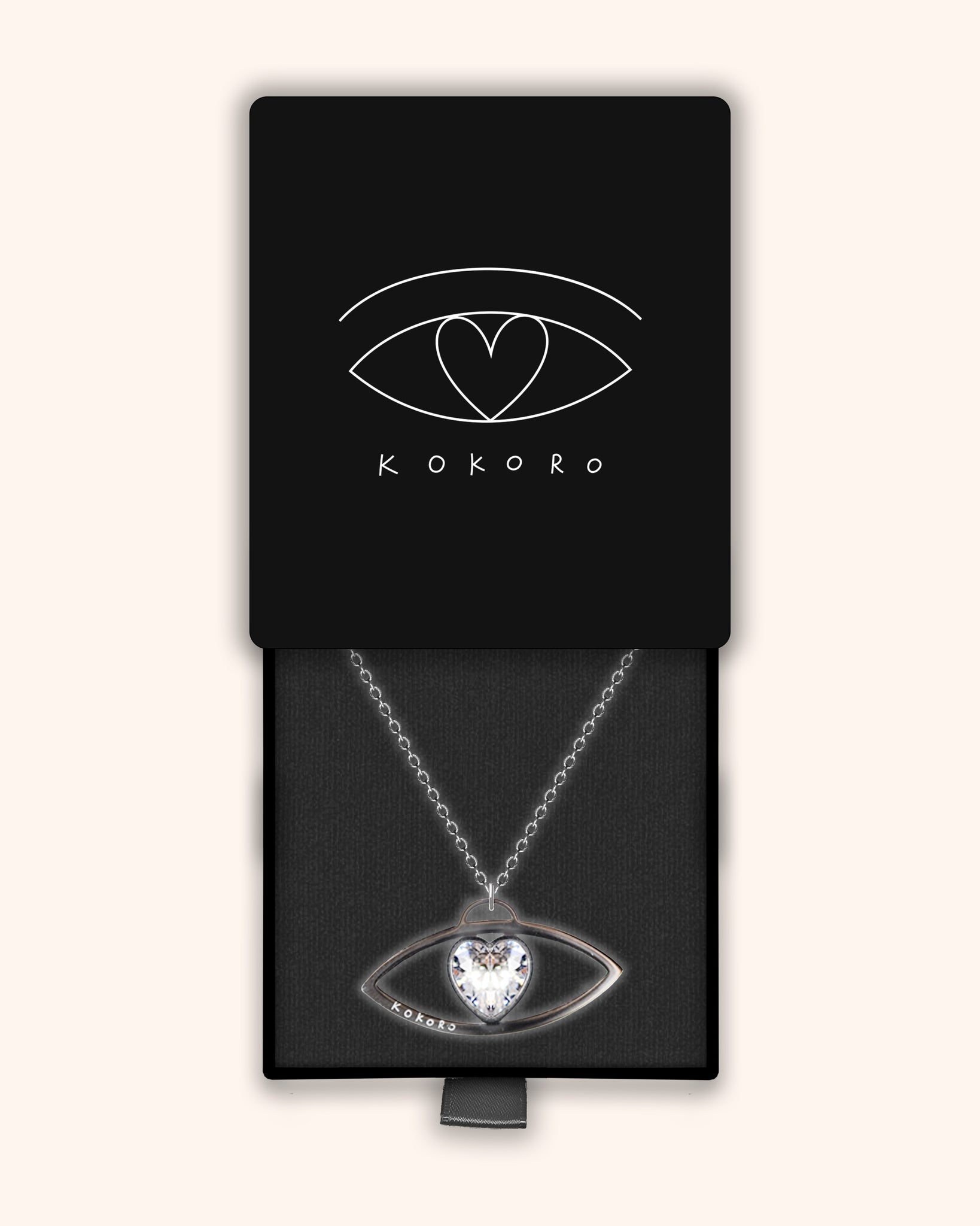 Amulet necklace 'Love in the eyes'